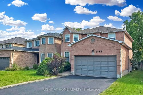 1588 Summergrove Cres, Mississauga, ON, L5M3Z3 | Card Image