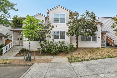 5908 Ne 35th Cir, Vancouver, WA, 98661-7200 | Card Image
