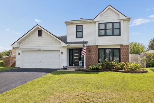 556 Foxford Rd, Bartlett, IL, 60103-1924 | Card Image