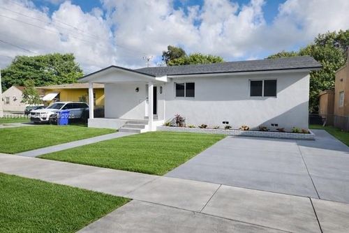 1781 Nw 49th St, Miami, FL, 33142-4009 | Card Image