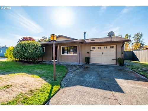 712 E 7th St, Molalla, OR, 97038 | Card Image
