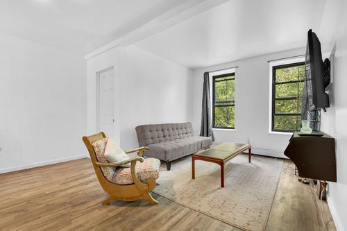 4a-147 S Oxford St, Brooklyn, NY, 11217-1676 | Card Image