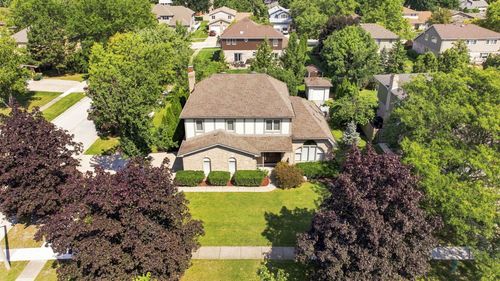 15 Meagan Ln, Lemont, IL, 60439-4493 | Card Image
