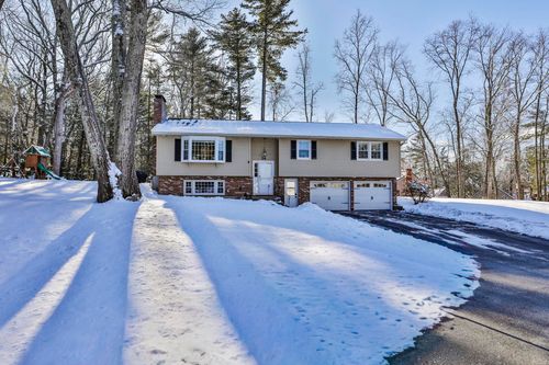 26 Sunapee Street, Nashua, NH, 03063 | Card Image