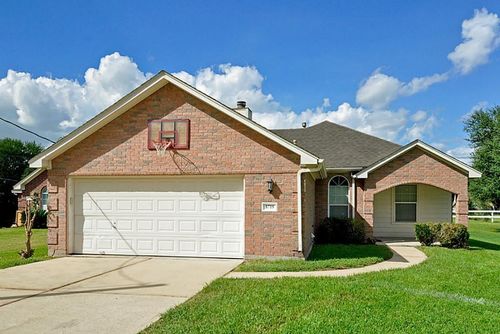 8715 Charity St, Needville, TX, 77461-8172 | Card Image