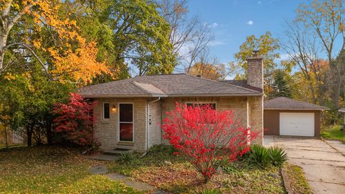 1882 Kinney Avenue Nw, Walker, MI, 49534 | Card Image