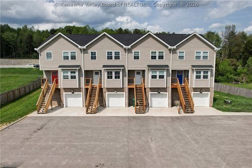 9073 Teays Valley Rd, Scott Depot, WV, 25560-7700 | Card Image
