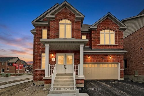 647 Fleetwood Dr, Oshawa, ON, L1K1A6 | Card Image