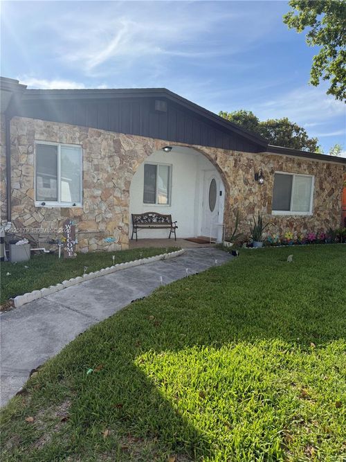 0-1816 Nw 25th Ter, Fort Lauderdale, FL, 33311-4532 | Card Image
