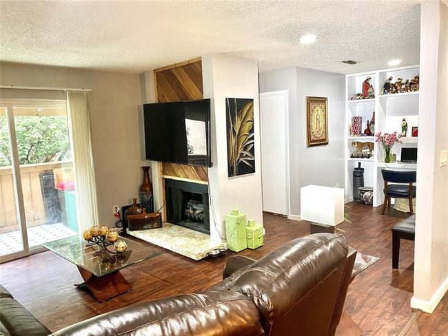 APT-2031 - 8110 Skillman St, Condo with 2 bedrooms, 2 bathrooms and null parking in Dallas TX | Image 4
