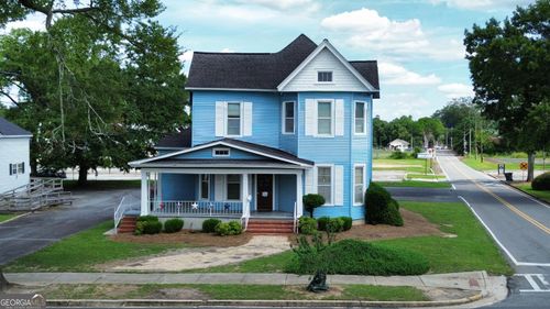 526 Academy Ave, Dublin, GA, 31021-5202 | Card Image