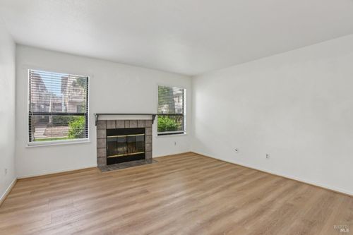 425 Mission Blvd, Santa Rosa, CA, 95409-5346 | Card Image