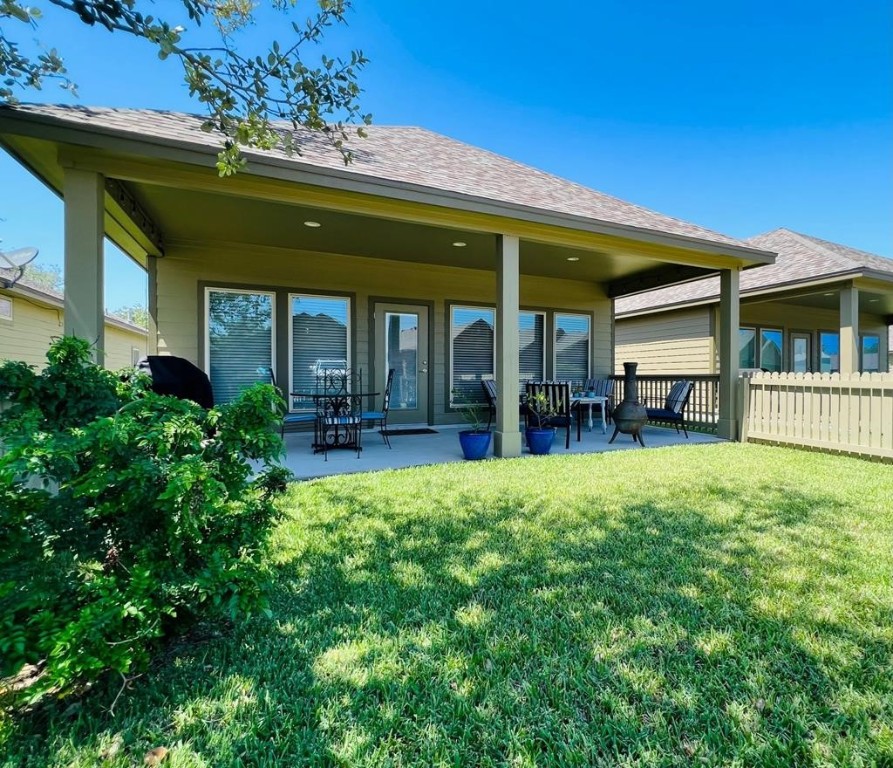 Long Reach Loop, Rockport, TX 78382