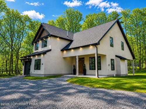 1109 N Rocky Mountain Dr, Effort, PA, 18330-7886 | Card Image