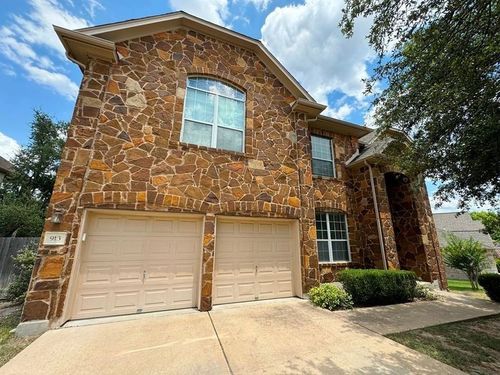 913 Cavalry Ride Trl, Austin, TX, 78732-2370 | Card Image