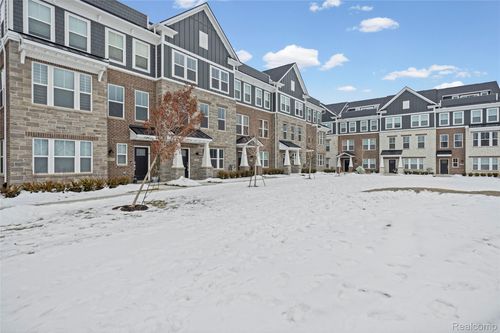 43071 Atwood Ave, Novi, MI, 48375-4511 | Card Image