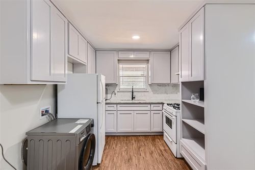 apt-5-2411 S 5th St, Austin, TX, 78704-5356 | Card Image