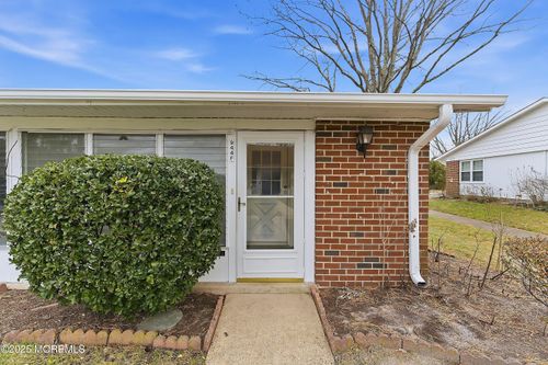 944 Aberdeen Dr, Lakewood, NJ, 08701-7912 | Card Image