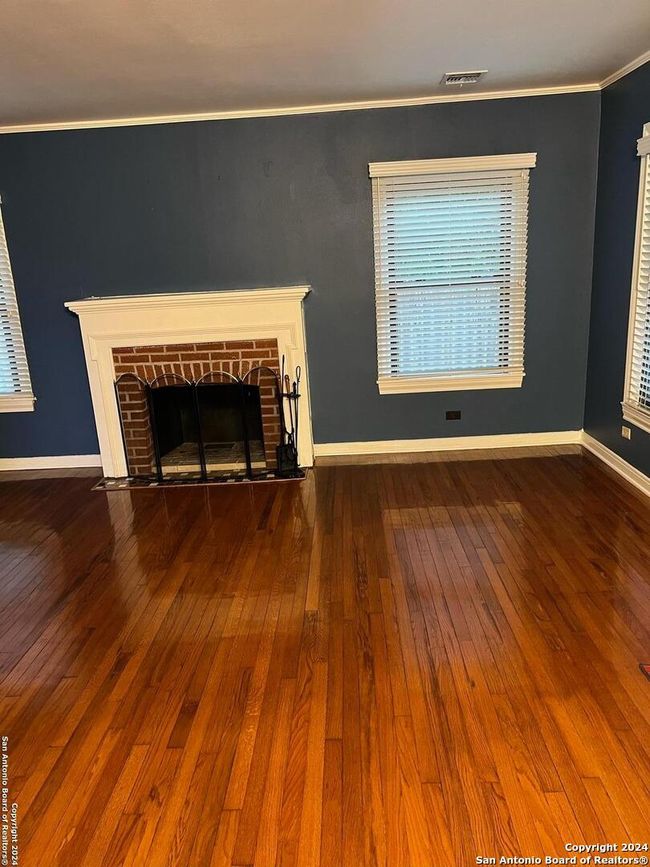 614 S 8 Th St, House other with 3 bedrooms, 2 bathrooms and null parking in Kenedy TX | Image 6