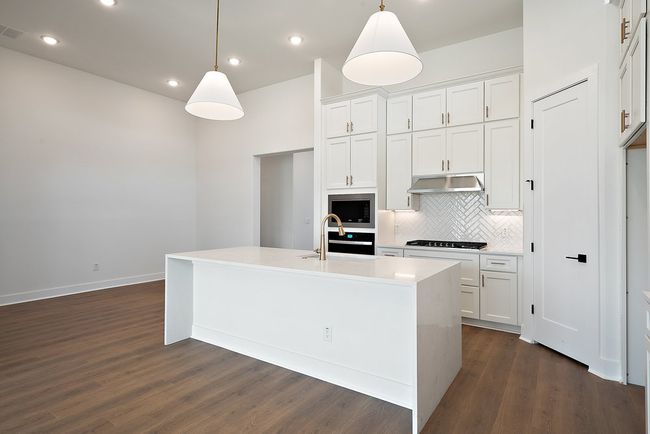 12104 Fennec Way, House other with 3 bedrooms, 2 bathrooms and 2 parking in Austin TX | Image 5
