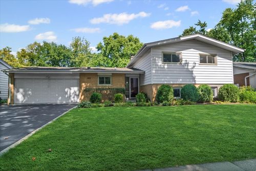 1414 W Grove St, Arlington Heights, IL, 60005-2222 | Card Image