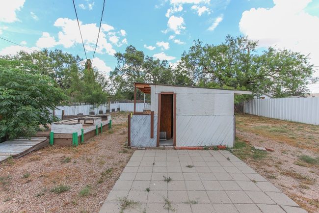 1607 State St, House other with 3 bedrooms, 1 bathrooms and null parking in Big Spring TX | Image 17