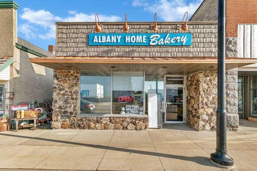 531 Railroad Ave, Albany, MN, 56307-9804 | Card Image