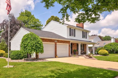 516 Zehnder Dr, Frankenmuth, MI, 48734-9775 | Card Image