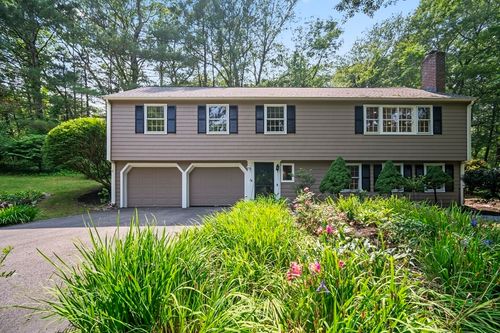 34 Clubhouse Ln, Wayland, MA, 01778-3840 | Card Image