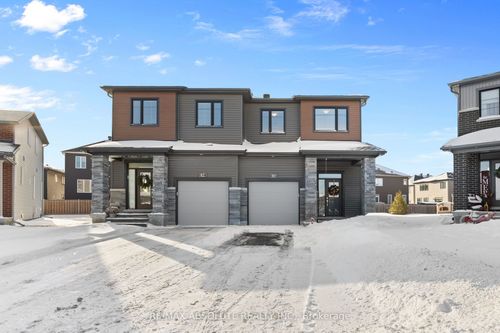 80 Natare Place, Kanata, ON, K2T0P2 | Card Image