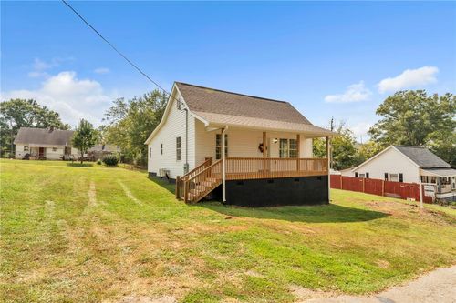25 Green St, Pelzer, SC, 29669-1312 | Card Image
