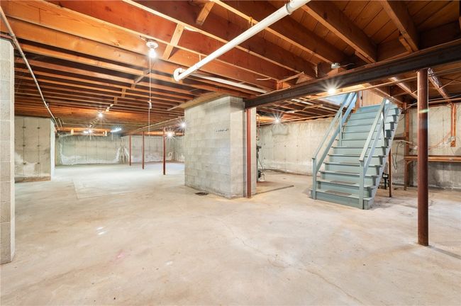 21 Top St, House other with 3 bedrooms, 3 bathrooms and 8 parking in Westerly RI | Image 35