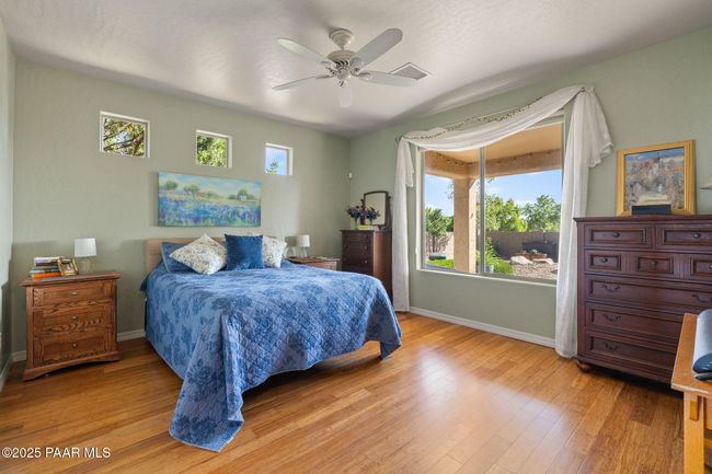 Primary Bedroom | Image 17