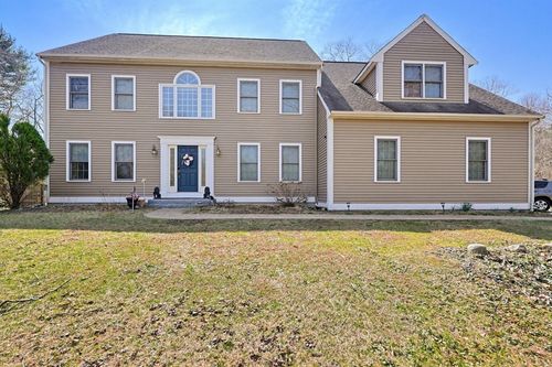 107 Mill St, Franklin, MA, 02038-1275 | Card Image