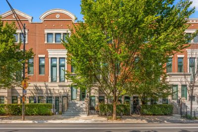 B - 434 W Armitage Avenue, Condo with 3 bedrooms, 2 bathrooms and 1 parking in Chicago IL | Image 1