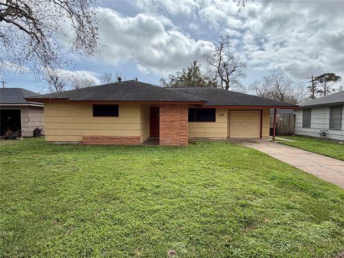 118 Poinsetta St, Lake Jackson, TX, 77566-5434 | Card Image