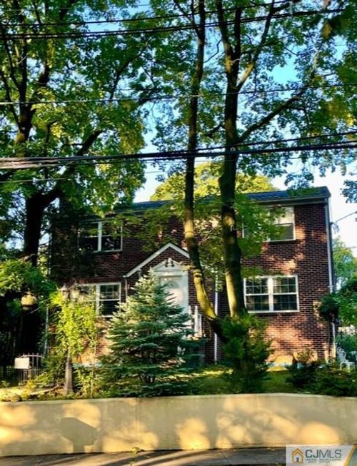 11 Dellwood Rd, Edison, NJ, 08820-3834 | Card Image