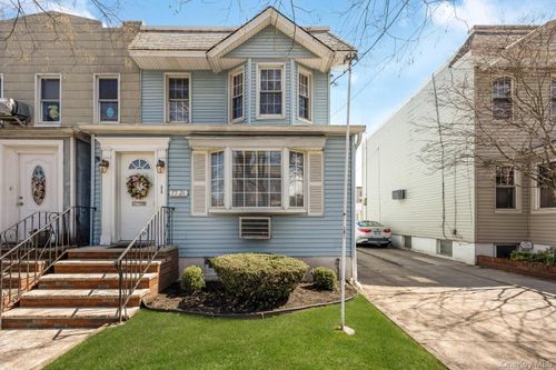 77-21 76th St, Glendale, NY, 11385-8240 | Card Image