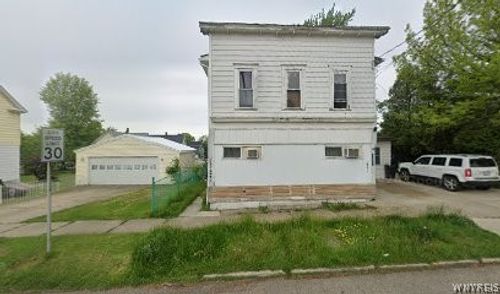100 E Doughty St, Dunkirk, NY, 14048-2942 | Card Image