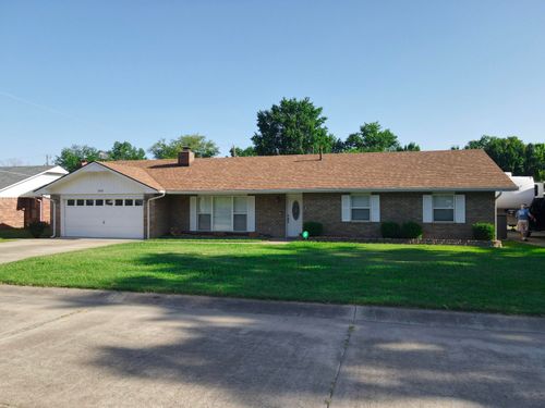 1325 Linden Ln, Miami, OK, 74354-1411 | Card Image