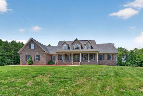 383 Simmons Rd, Pilot Mountain, NC, 27041-7283 | Card Image