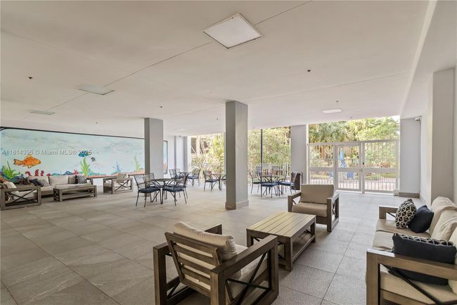 7 - 19390 Collins Ave, Condo with 2 bedrooms, 2 bathrooms and null parking in Sunny Isles Beach FL | Image 22