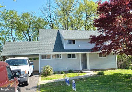 73 Whitewood Dr, LEVITTOWN, PA, 19057-3207 | Card Image