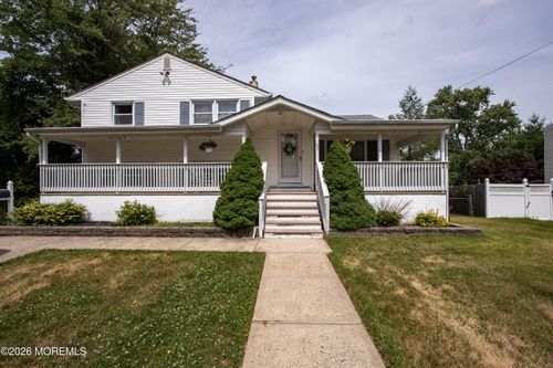 47 Walnut Ave, Red Bank, NJ, 07701-6131 | Card Image
