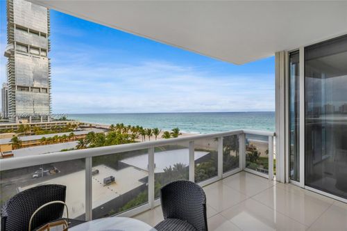 902-18201 Collins Ave, Sunny Isles Beach, FL, 33160-5107 | Card Image