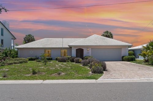 10427 Spoonbill Rd W, BRADENTON, FL, 34209-3011 | Card Image