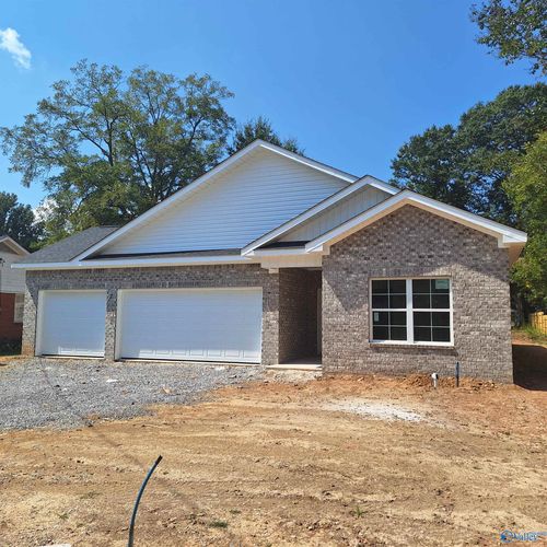 1301 Sparkman St Sw, Hartselle, AL, 35640-3162 | Card Image
