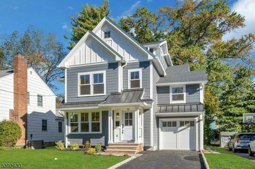 38 Essex Rd, Chatham, NJ, 07928-2056 | Card Image