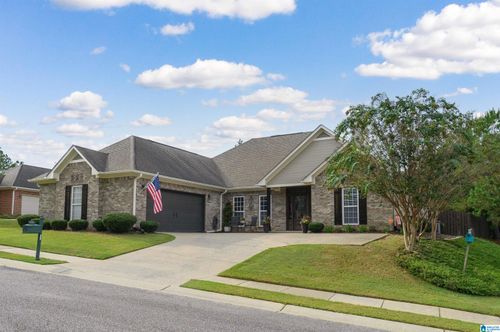 608 Chesser Ct, CHELSEA, AL, 35043-8184 | Card Image