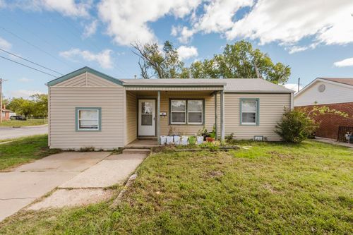 100 S Ward Pkwy., Haysville, KS, 67060 | Card Image